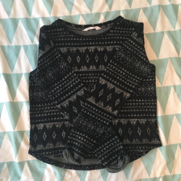 H&M Sweater - Picture 2 of 3